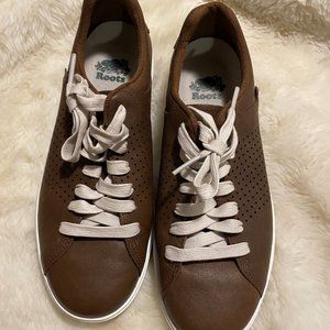 Roots Shoes Size 6, Cognac
